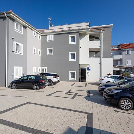 Apartments Crnekovic Tomislava 8A Baška Esterno foto