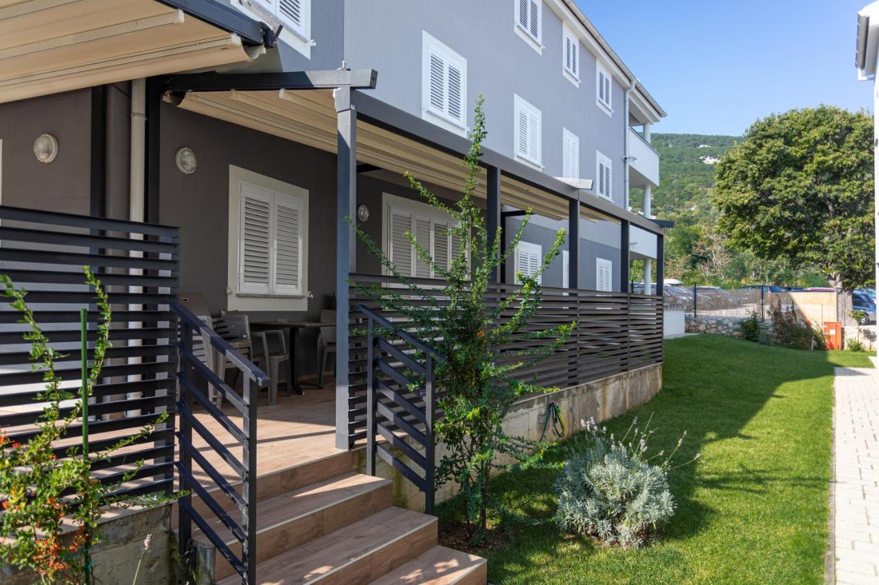 Apartments Crnekovic Tomislava 8A Baška Esterno foto