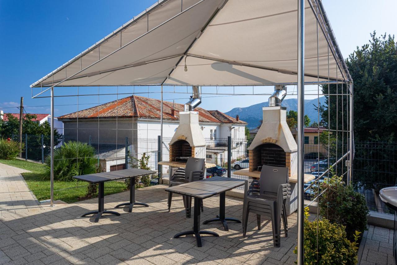 Apartments Crnekovic Tomislava 8A Baška Esterno foto