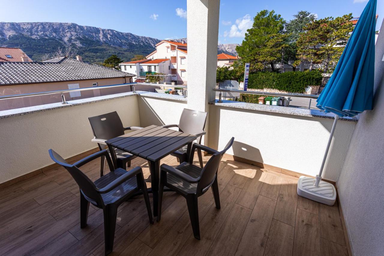 Apartments Crnekovic Tomislava 8A Baška Esterno foto