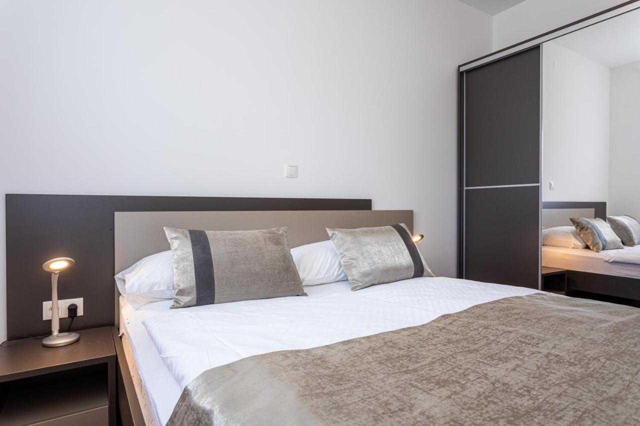 Apartments Crnekovic Tomislava 8A Baška Esterno foto
