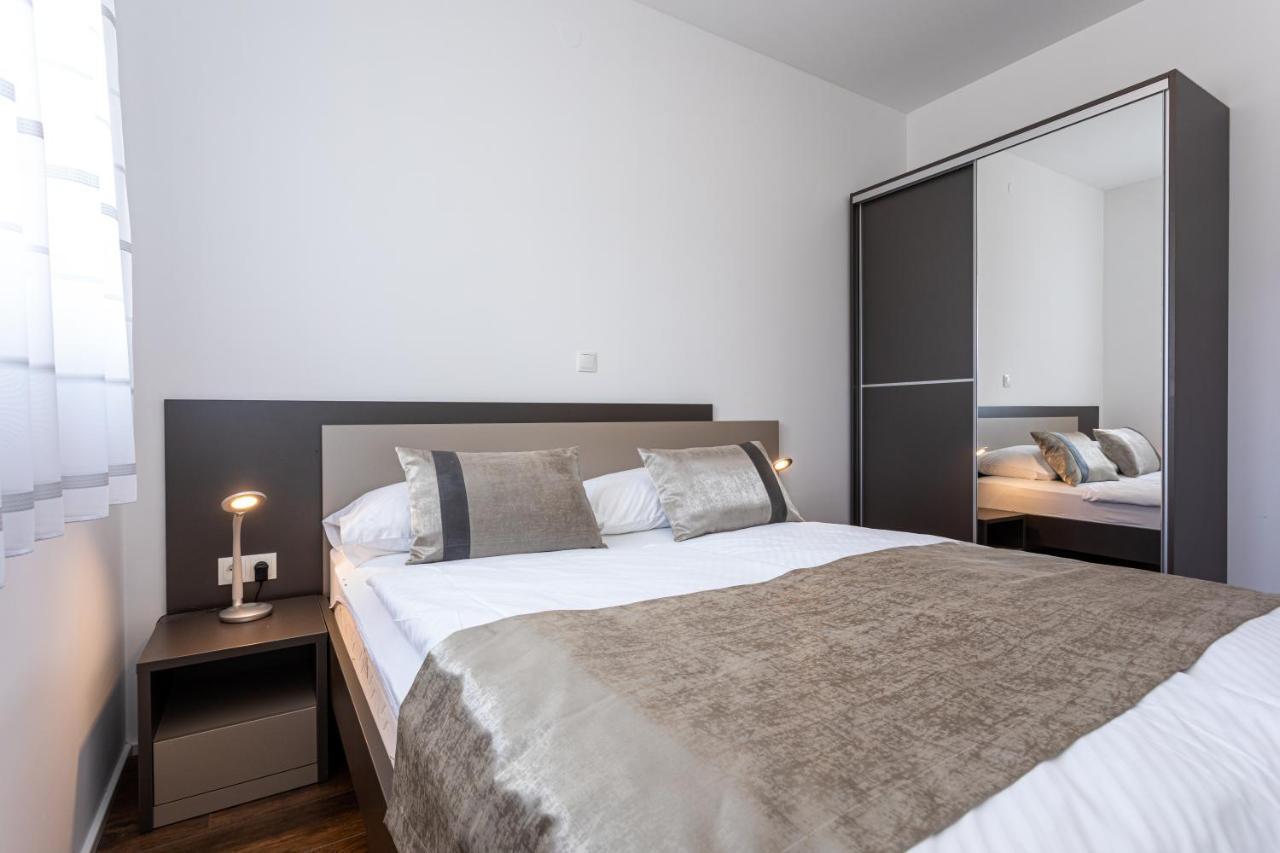 Apartments Crnekovic Tomislava 8A Baška Esterno foto