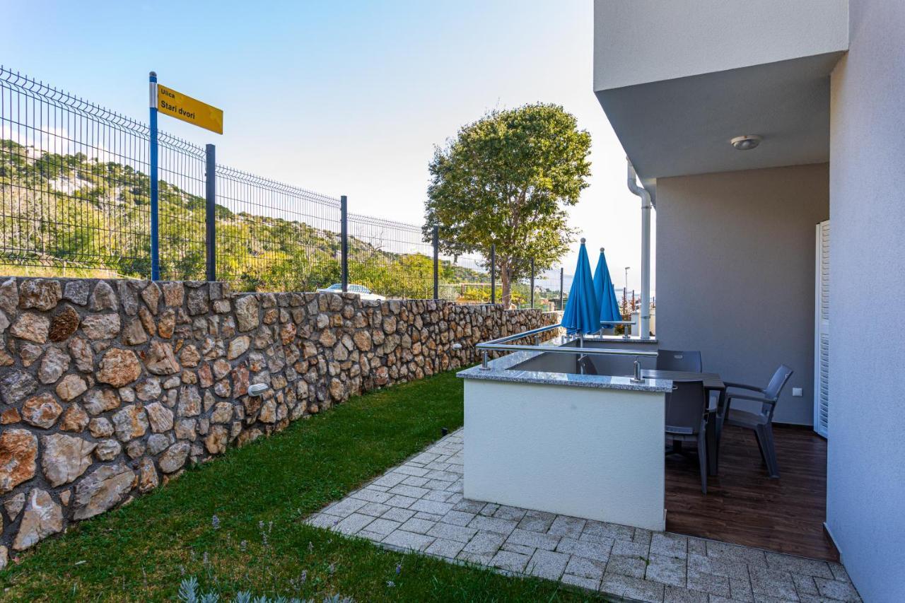 Apartments Crnekovic Tomislava 8A Baška Esterno foto
