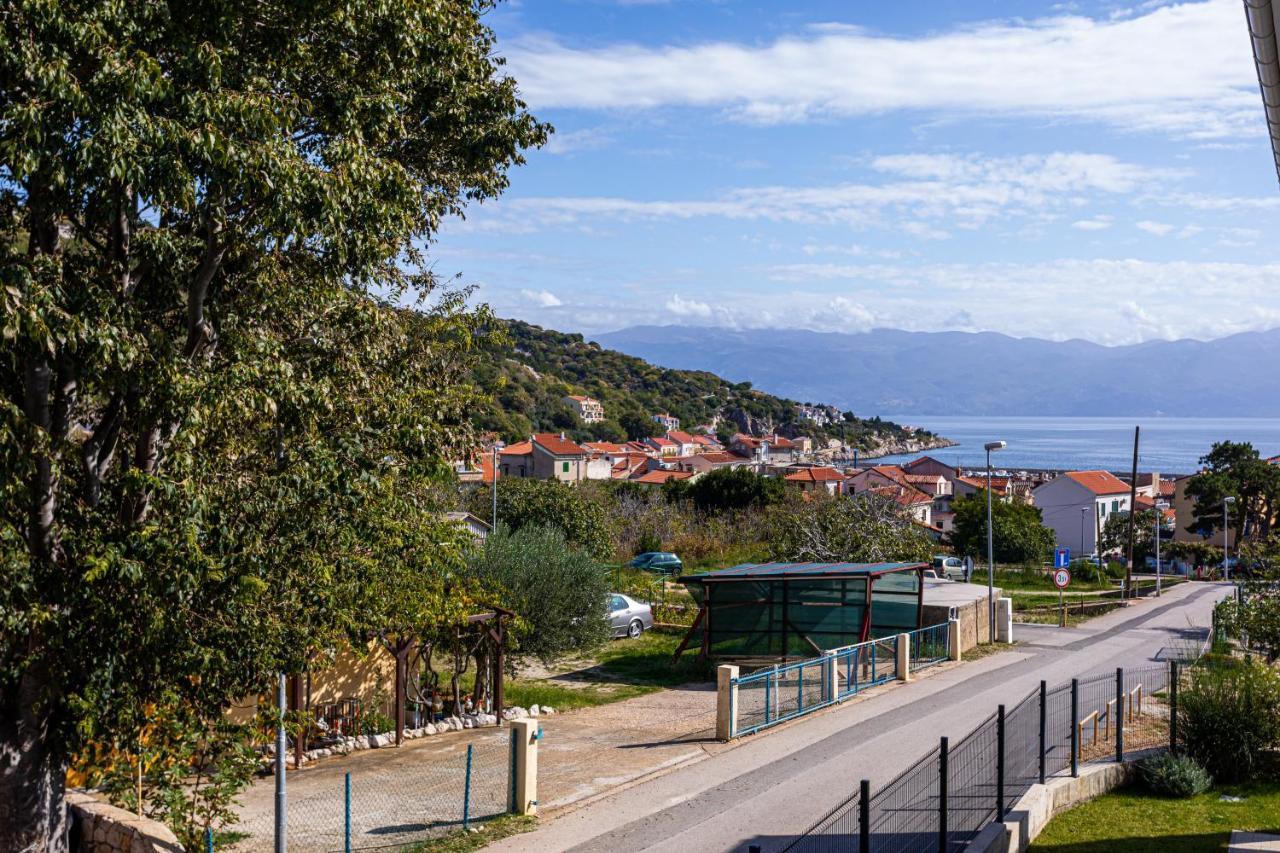 Apartments Crnekovic Tomislava 8A Baška Esterno foto