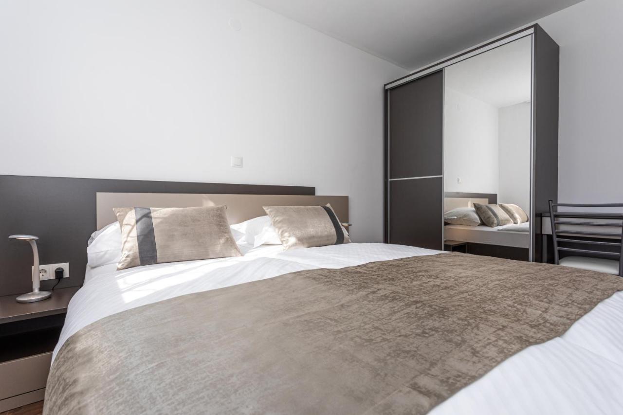Apartments Crnekovic Tomislava 8A Baška Esterno foto