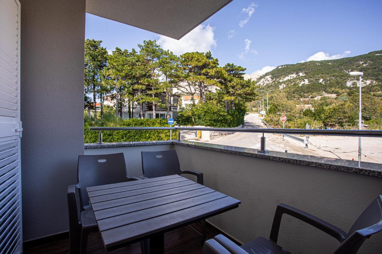 Apartments Crnekovic Tomislava 8A Baška Esterno foto