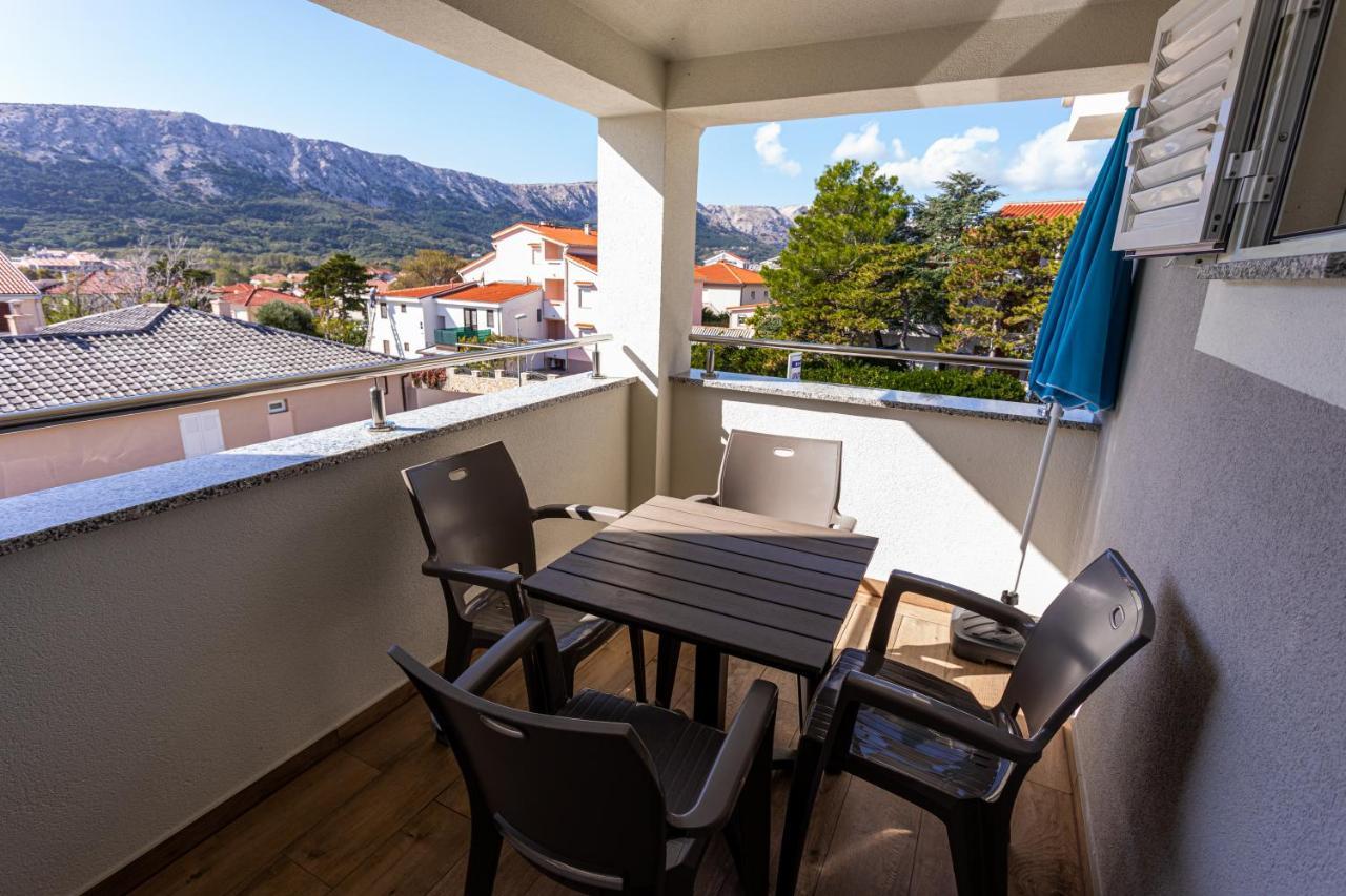 Apartments Crnekovic Tomislava 8A Baška Esterno foto