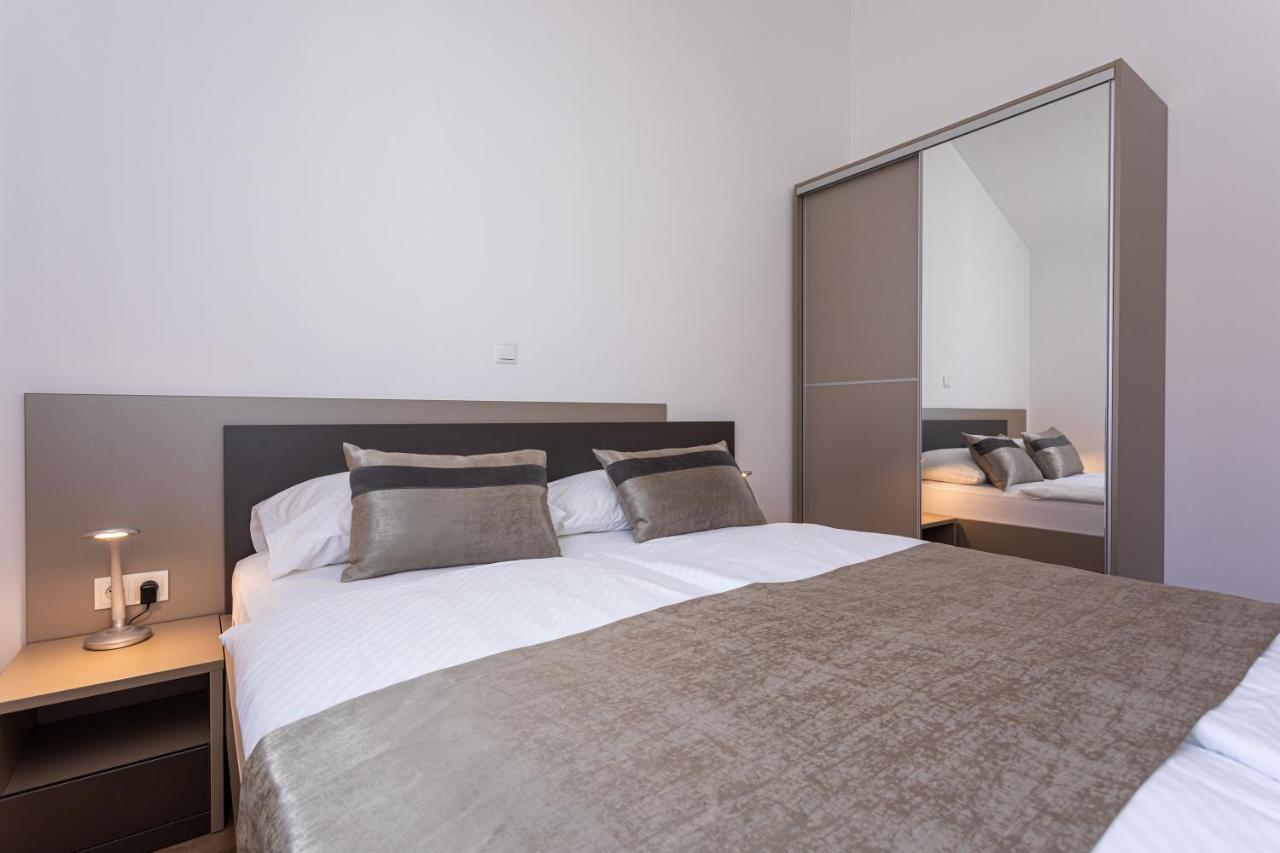 Apartments Crnekovic Tomislava 8A Baška Esterno foto