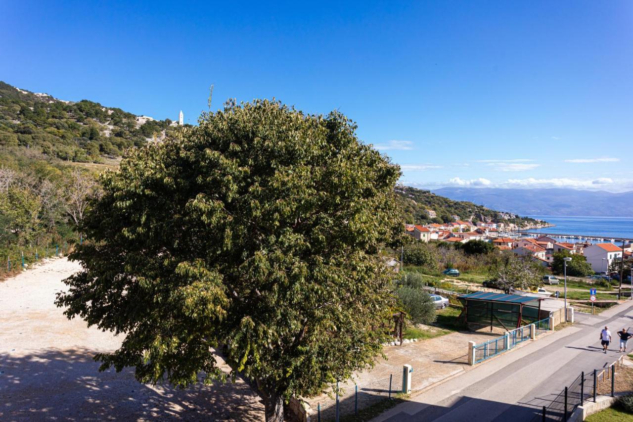 Apartments Crnekovic Tomislava 8A Baška Esterno foto