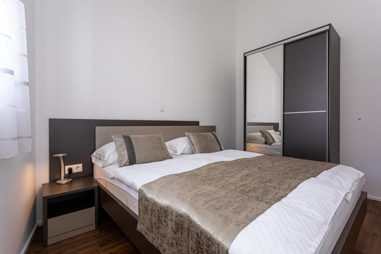 Apartments Crnekovic Tomislava 8A Baška Esterno foto