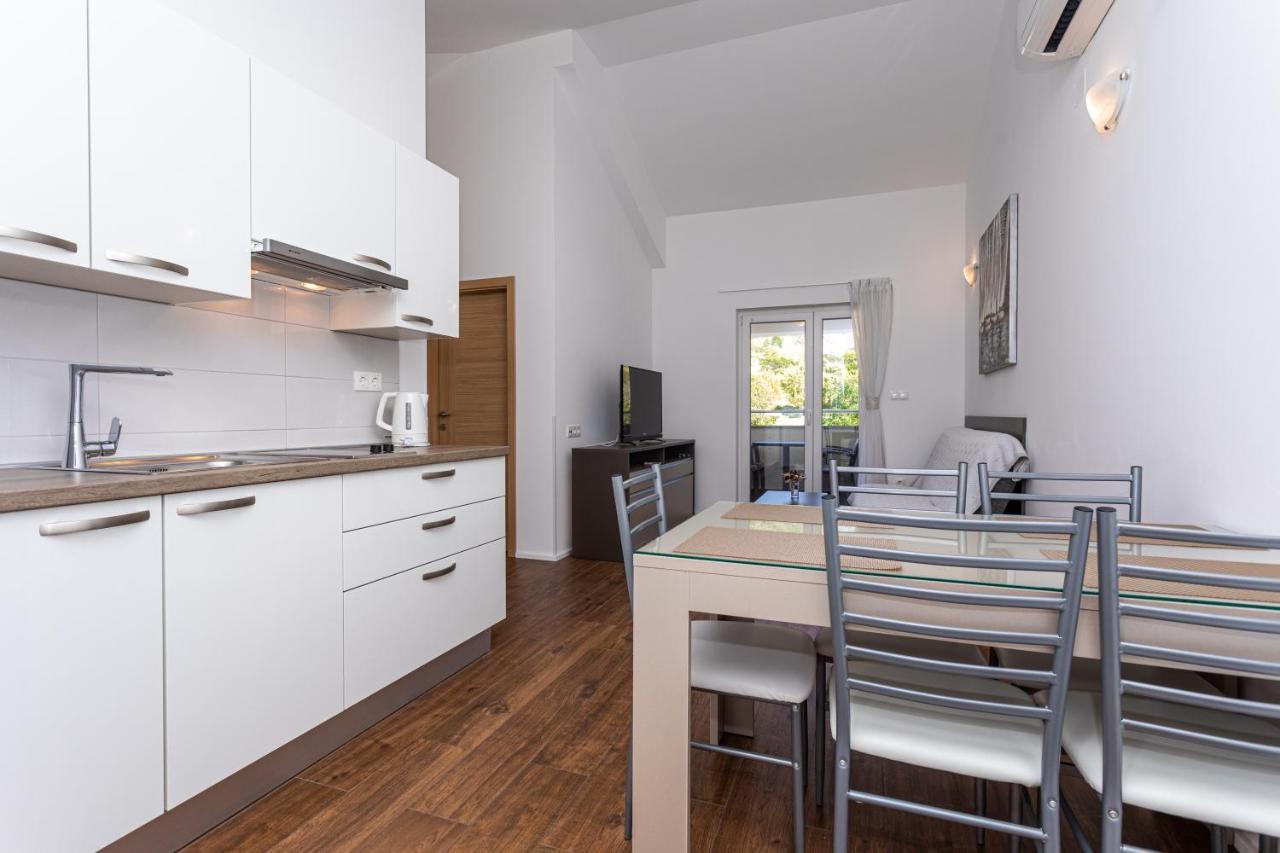 Apartments Crnekovic Tomislava 8A Baška Esterno foto
