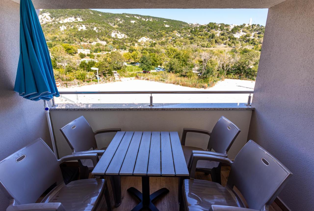 Apartments Crnekovic Tomislava 8A Baška Esterno foto